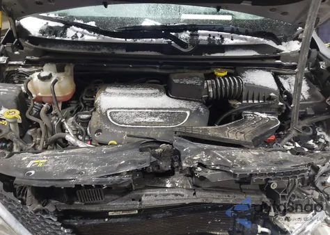 2017 Chrysler Pacifica Touring-L из США, поврежденный, VIN 2C4RC1BG4HR811476